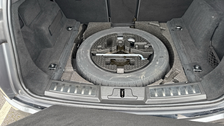 Land Rover Range Rover Evoque 2.0 P250 R-Dynamic SE 5dr Auto Petrol Hatchback